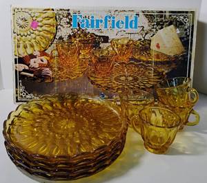 lot 212 image: 1970s Anchor Hocking Fairfield Amber Gold Snack Set