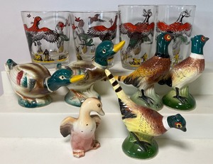 lot 103 image: Vintage Pheasant Juice Glasses and Salt and Pepper Shakers