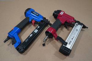 2 Air Nailers