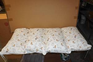 Kids Floor Bed with Removable Pillow Inserts