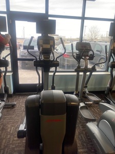 Life Fitness 95x Elevation Inspire Commercial Cross Trainer