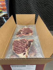 USDA Choice Vacuum-Sealed T-Bone Steaks Box 9.40LBs