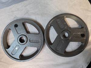 lot 3 image: Lot of a Pair of 35LB Weider 2-Inch Metal Plates (Used, Like New)