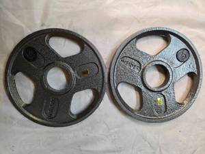 lot 6 image: Lot of a Pair of 5LB Weider 2-Inch Metal Plates (Used, Like New)