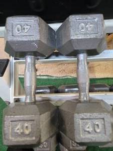 lot 11 image: Lot of a Pair 40LB Metal Dumbbells