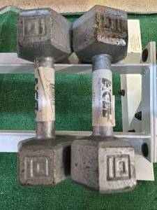 lot 16 image: Lot of a Pair 10LB Metal Dumbbells