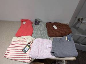 lot 5 image: (6)  BRAND NEW WOMENS SWEATERS SIZE EXTRA LARGE