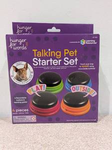 lot 21 image: BRAND NEW HUNGER FOR WORDS TALKING PET STARTER KIT