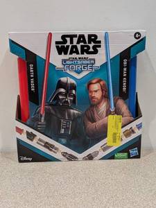 lot 47 image: BRAND NEW STAR WARS LIGHTSABER FORCE