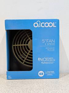 lot 49 image: BRAND NEW O2COOL 5 FAN