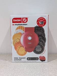 lot 74 image: BRAND NEW DASH MINI MAKER SYSTEM