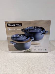 lot 77 image: BRAND NEW TRAMONTINA ENAMELED CAST IRON DUTCH OVENS (2)