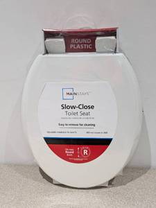 lot 102 image: BRAND NEW MAINSTAYS SLOW-CLOSE TOILET SEAT
