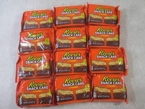 (B-1) 12 Reeses Snack Cake -2 Cakes...