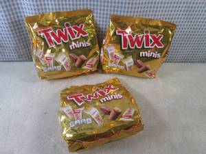 (B-1) 3 Sharing Size Bags of Twix M...