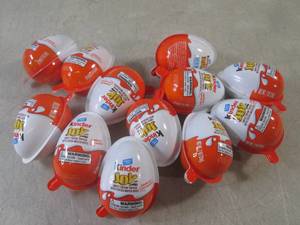 (B-1) 12 Kinder Joy Treat  Toy Bes...