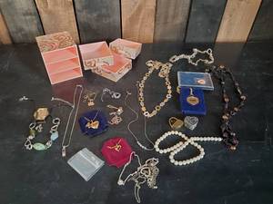 lot 68 image: Misc lot of Vintage jewelry and Pink Jewelry Box