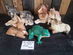 lot 20 image: Dogs, Sheep, Lambs, and Frog oh My  Great Garden Displays with Battery Operated Frog
