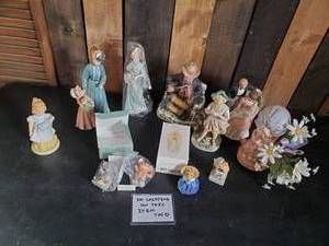 lot 50 image: Lot of Beautiful Ceramic Figurines includes a Halmark Keepsake Angel of Peace