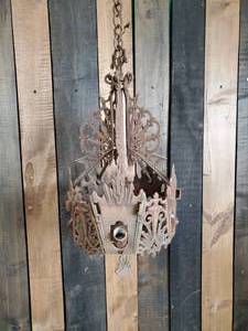 lot 89 image: AMAZING Vintage Art Deco Heavy Cast Iron Hanging Lamp - Just Amazing