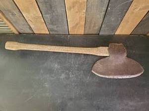 lot 111 image: RARE Vintage D.Simmons & Co. Cohoes, NY Broad Axe  Cast Steel 12 Blade