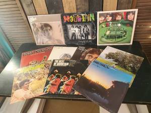 lot 116 image: Lot of vintage LPs records  Barry Manilow, Pablo Cruise and more