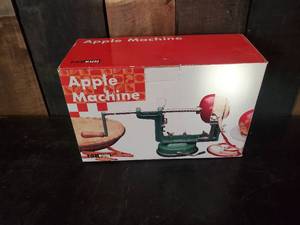 lot 127 image: Never used Apple Peeler Machine   Untested but looks great