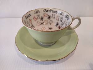 lot 20 image: Vintage Mint Green The Cup of Knowledge