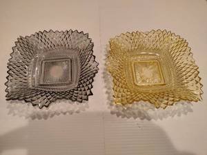 lot 76 image: Vintage Carnival Glass Candy Trays