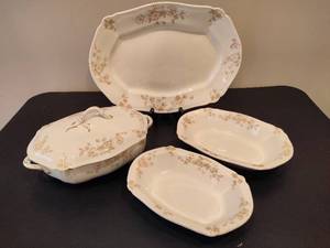 lot 58 image: Johnson Brothers Serving Pieces