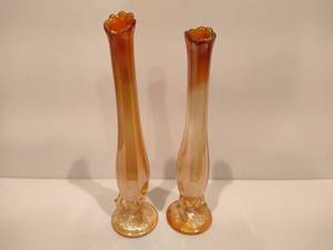lot 67 image: Vintage Dugan Carnival Glass Twigs Bud Vases