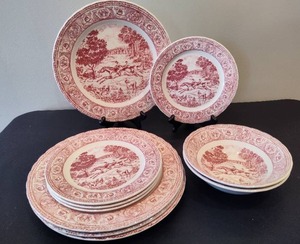 lot 8 image: CORONA Colombia St George Rose Dish Set