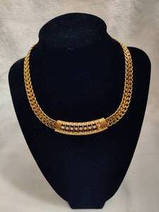 lot 108 image: Swarovski Crystal Bezel Necklace