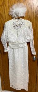 lot 31 image: Vintage Bridallure Wedding Dress Size 810