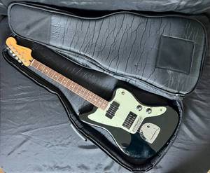 lot 10 image: Fender Black Top Jazz Master HS Electric Guitar with Case