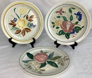 lot 43 image: Red Wing Pottery Floral Plate Collection -Orleans 10.25, Normandy 10, Picardy 10