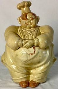 lot 21 image: Red Wing Pottery Chef Pierre Vintage Cookie Jar