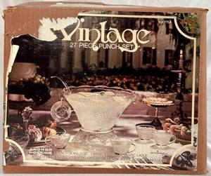 lot 87 image: Vintage Anchor Hocking Punch Bowl Set