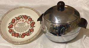 lot 75 image: Penguin Hot & Cold Server 1960s and 1983 Royal China Co. Cherry Pie Plate