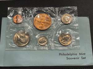 lot 31 image: Philadelphia Mint Souvenir Set