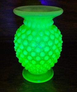 lot 15 image: Vintage Fenton Vaseling Opalescent Hobnail Miniature Vase