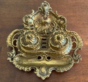 lot 123 image: Vintage Art Nouveau Style Brass Inkwell