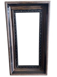 lot 116 image: Vintage Wooden Picture Frame