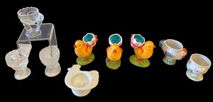 lot 356 image: Assorted Vintage Egg Cruets