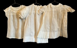 lot 499 image: Vintage Childrens Dresses