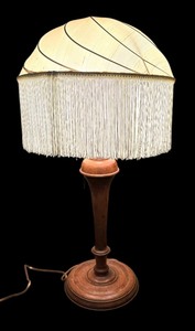 lot 502 image: Lovely Vintage Table Lamp with Art Deco Style Shade