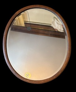 lot 514 image: Vintage Oval Wall Mirror