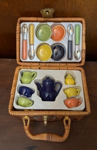 lot 518 image: Miniature Picnic Basket
