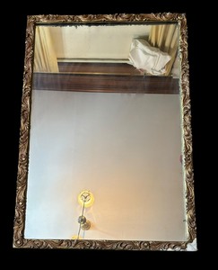 lot 527 image: Vintage Mirror