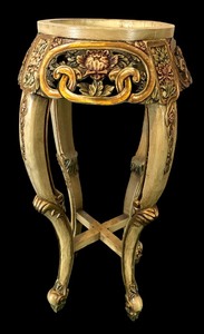 lot 538 image: Elaborate Accent Table for Repair